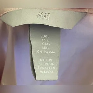 H&M- Cream V-neck Button-down Silk Top Size L thumbnail 7