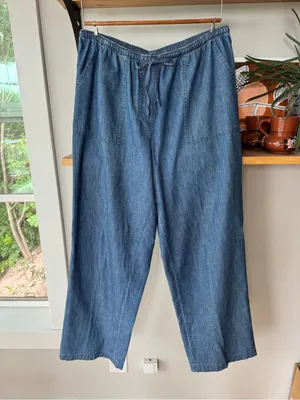 L.L. Bean Drawstring Waist Soft Drapey Denim Wide Leg Jeans Large thumbnail 10