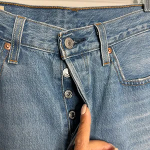 Levi's Premium Original Fit 501s Jeans Distressed Button Fly Blue Size‎ 27 x 30 thumbnail 4