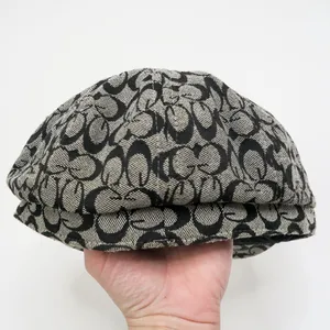 Vintage Y2K Gray & Black GG Logo Newsboy Cap thumbnail 4