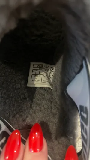 Soft Ugg Slippers thumbnail 4