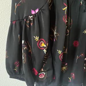 Old Navy Black Floral Babydoll Blouse thumbnail 3
