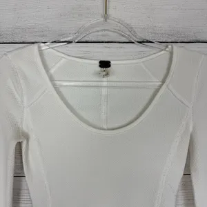 Free People We The Free Bandana Cuff Top Cream Scoop Neck Paisley‎ Thermal Sz XS thumbnail 4