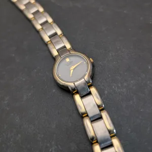 Ladies Citizen Watch Two Tone 5920-S76248 Needs New Battery thumbnail 9