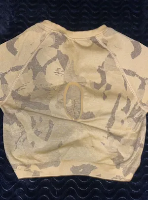 Gymshark Top thumbnail 2
