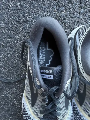 Brooks Running Shoes Black Gray White Women’s Size 7 Medium B Athletic Sneakers thumbnail 6