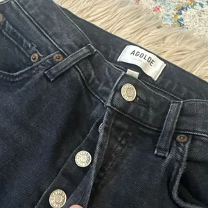 Agolde Nico distressed jeans size 26 thumbnail 3