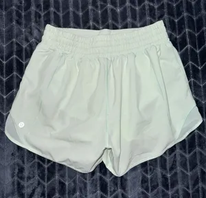 Lululemon Women Hotty Hot High Rise Lined Short Light Green Size 6 thumbnail 1