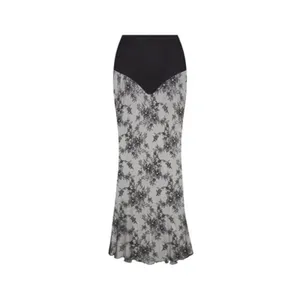 Skims ultra fine lace long women's skirt M Onyx NWT ( SOLD OUT) thumbnail 4