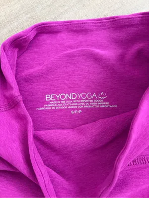 Beyond Yoga Caught in the Midi High Waist Leggings Berry Bliss Heather Seasonal thumbnail 6