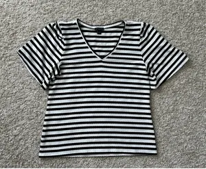 Ann Taylor Sz S Black & White Striped Knit Top Tee T-Shirt Cute!! thumbnail 1