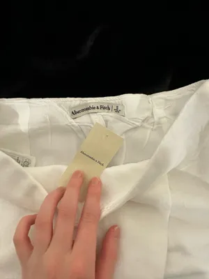 Abercrombie White Linen Wrap Skort thumbnail 3