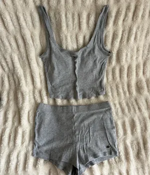 Victoria's Secret Gray Ribbed Crop Tank and Short Set thumbnail 2