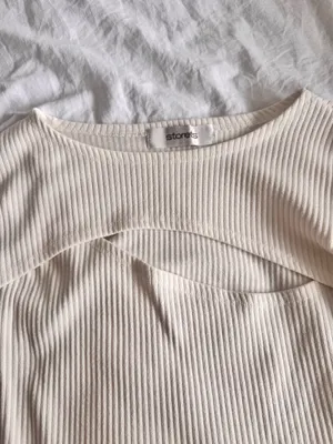 White going out long sleeve top Size XS thumbnail 2