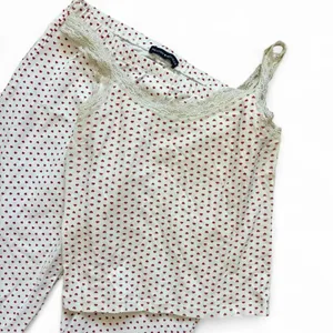 Brandy Melville Red Heart Set thumbnail 3