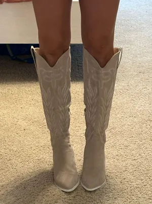 Cowgirl Boots thumbnail 2