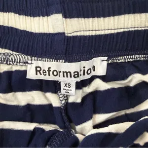Reformation Striped Pull On Pajama Lounge Shorts Pockets Women’s XS Navy/White thumbnail 4