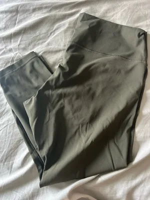Women’s Lululemon Leggings thumbnail 1