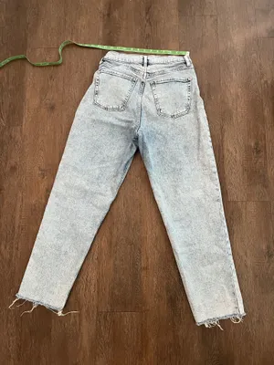 Old Navy Curvy Straight High-Rise Jeans thumbnail 5