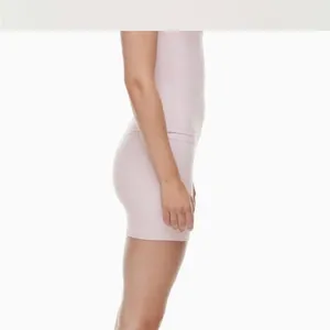 Aritzia Women's pink workout Shorts thumbnail 4