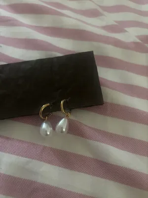 Gorjana 14k Gold plated Rice Pearl Huggie Earrings thumbnail 4