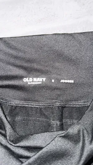 Old navy women’s joggers  thumbnail 3