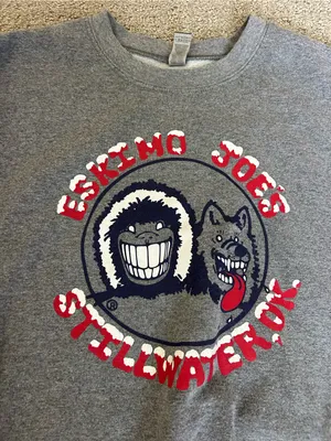 Eskimo Joe’s Gray Crewneck Graphic Sweatshirt size medium thumbnail 2