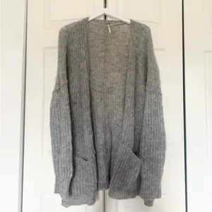 Free People Women's Gray Weekend Getaway Alpaca Cardigan Oversized Knit Small thumbnail 2