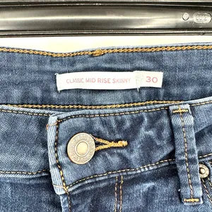 Levi's Classic Mid Rise Skinny size 30 blue jeans‎ pants womens thumbnail 5