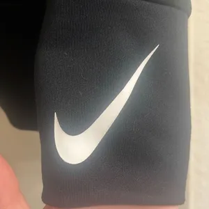 ✨Nike Women's Dri-Fit Veneer Quilted Pullover Training Sz Medium Hoodie✨ thumbnail 8