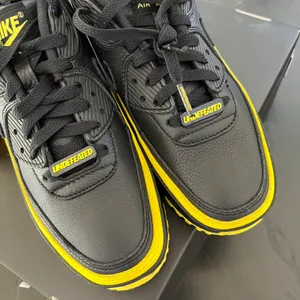 New Undefeated Air Max 90 Black Optic Yellow thumbnail 5