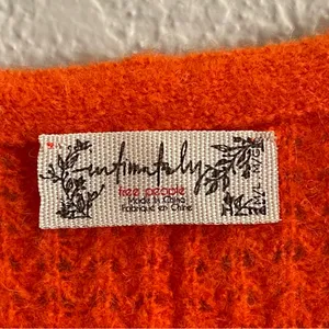 Free People over size V neck sweater SZ M/L thumbnail 5