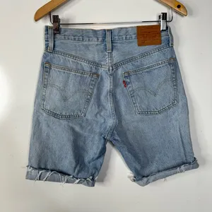 Levi’s 501 Cut Off Jean Shorts‎ Size 24 thumbnail 2