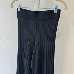 H&M Black Ribbed Knit Wide Leg Pull On Pants High Waisted XS Minimalist thumbnail 3