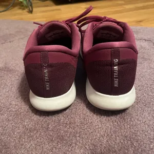 Woman’s Nike flex TR7  thumbnail 4