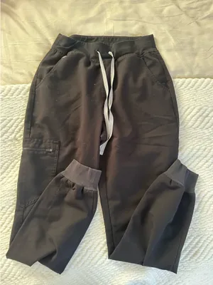 Black FIGS Scrub Pants Jogger High-Waisted thumbnail 1