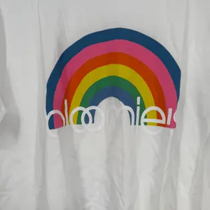 Bloomies‎ White Rainbow Graphic Crew Neck T Shirt Size M Made in USA thumbnail 5