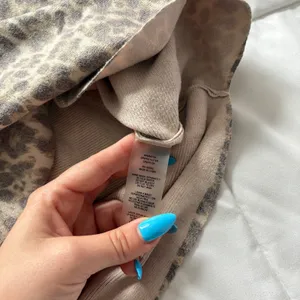 Sioni Leopard Print Dolman Sleeve Knit Sweater‎ Womens Small Top Tan Grey Office thumbnail 5