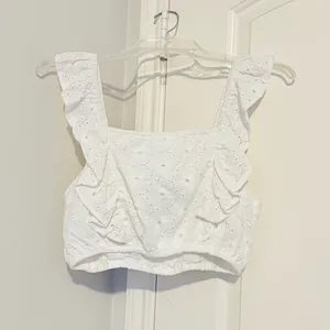 Avec Les Filles White Eyelet Ruffle Crop Top Square Neck Size Small thumbnail 10