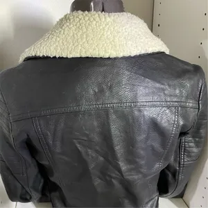 Women's Black Faux Leather Jacket M Quilted Sleeves Sherpa Collar thumbnail 5