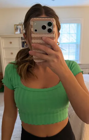 Offline by Aerie Kelly green ribbed short sleeve crop top thumbnail 1