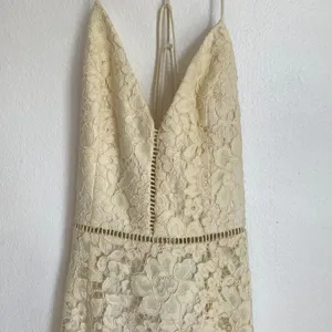 NWT NBD‎ Only Yours Asymmetrical Lace Dress in Ivory thumbnail 7