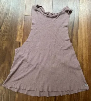 Alo Workout tank top thumbnail 1