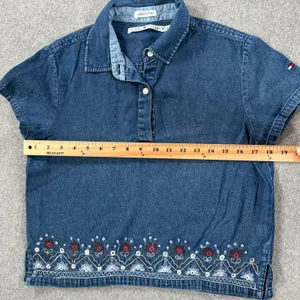 Tommy Hilfiger Women's 10 Floral Embroidered Blue Jean Denim Blouse Short Sleeve thumbnail 7