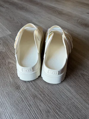 UGG Goldenglow Platform Slide Sandal thumbnail 6