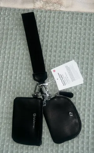 NWT Lululemon Dual Pouch Wristlet- Cactus Leather -‎ Black/Silver thumbnail 1