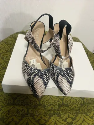 Franco Sarto size 8 Pointed Snake-Print Slingback Pumps in Beige and Black thumbnail 2