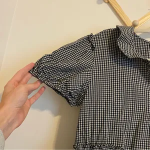 Urban Outfitters Claire Ruffled Babydoll Mini Dress size Medium thumbnail 4
