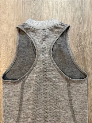 Lululemon 2 Swiftly Speed Sleeveless‎ Henley Heather Gray Workout Gym Yoga Top thumbnail 4