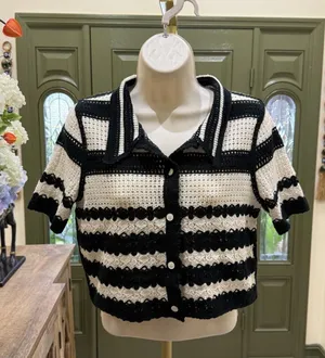 Cream & Black Crochet Knit Polo Crop Top – Size Medium thumbnail 1